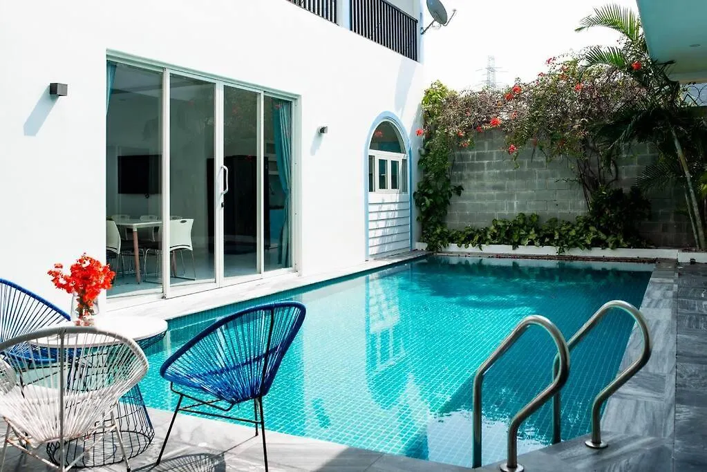 Free Karaoke - Billiards, Big Pool & Bbq Villa Da Nang 0*,